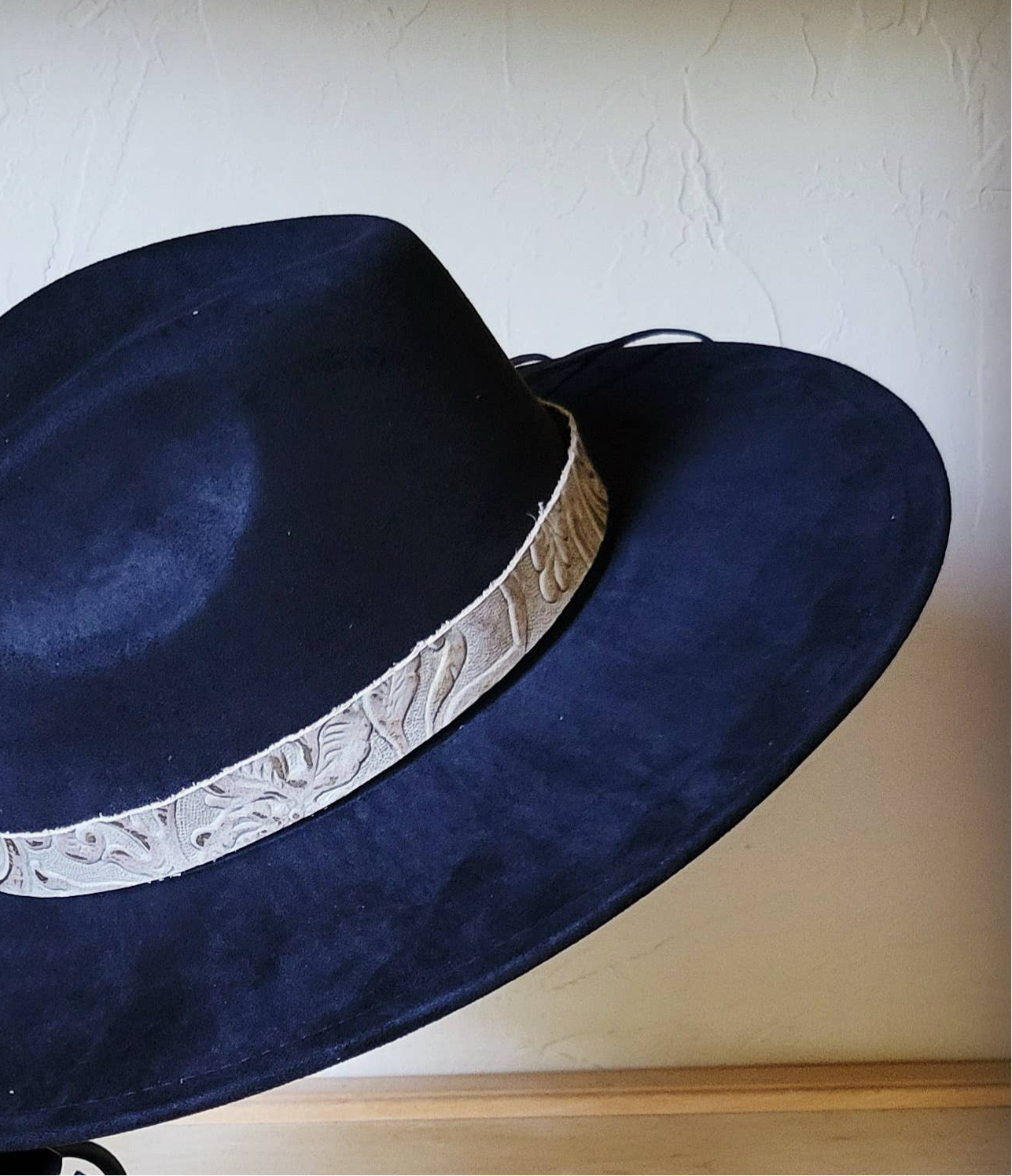Gilded Cowboy Leather Hat Band